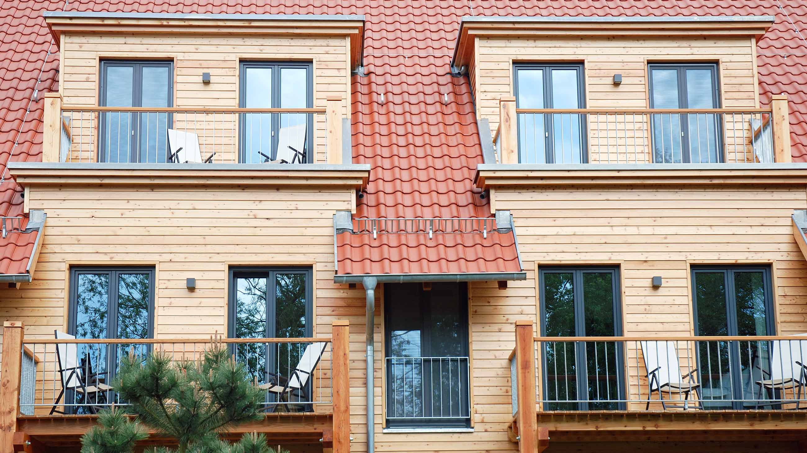 Holz - DACHDECKEREI MÜNCHEN Jenewein SPENGLEREI